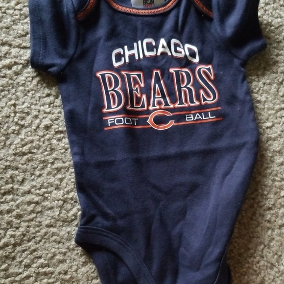 *EVERYTHING* Chicago Bears infant onesies - Picture 4 of 6